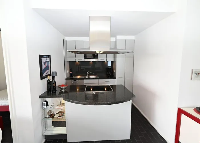 Hohes-ufer-meer-aussicht *